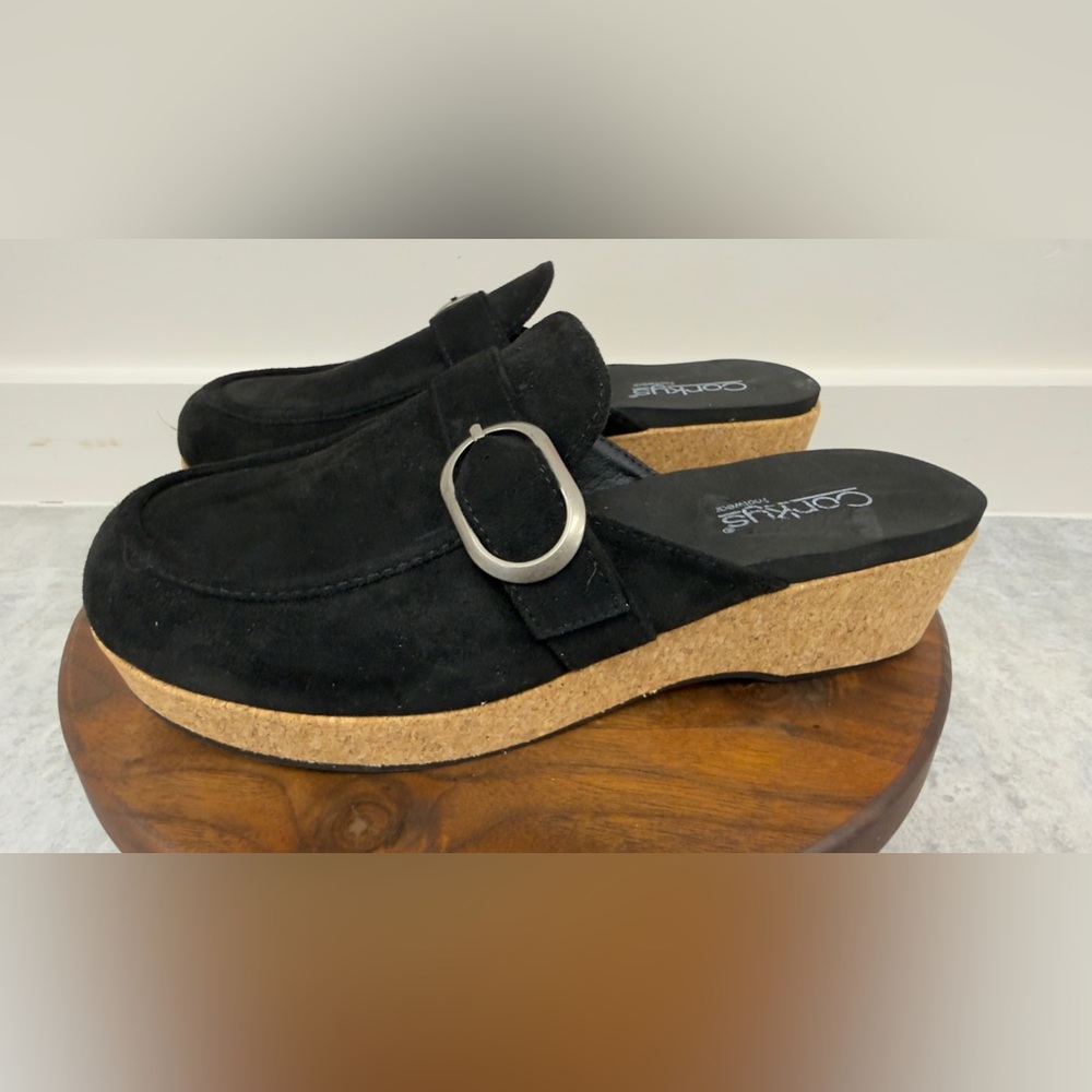 Corkys Women's All Get Out Faux Suede Clogs. ‎ Sz 9